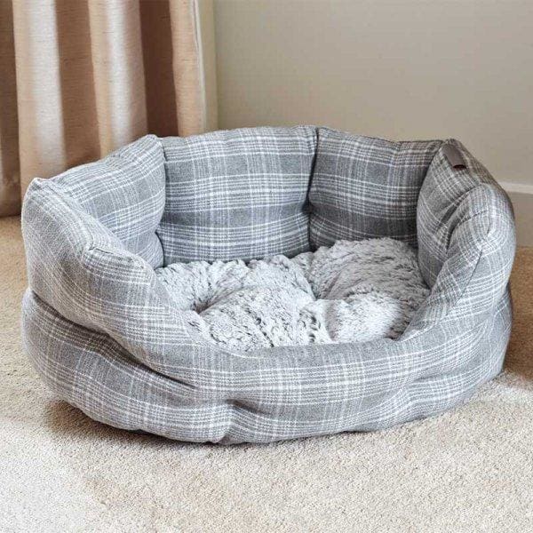 Grey Plaid Oval Dog Bed -Zoon5050642056571