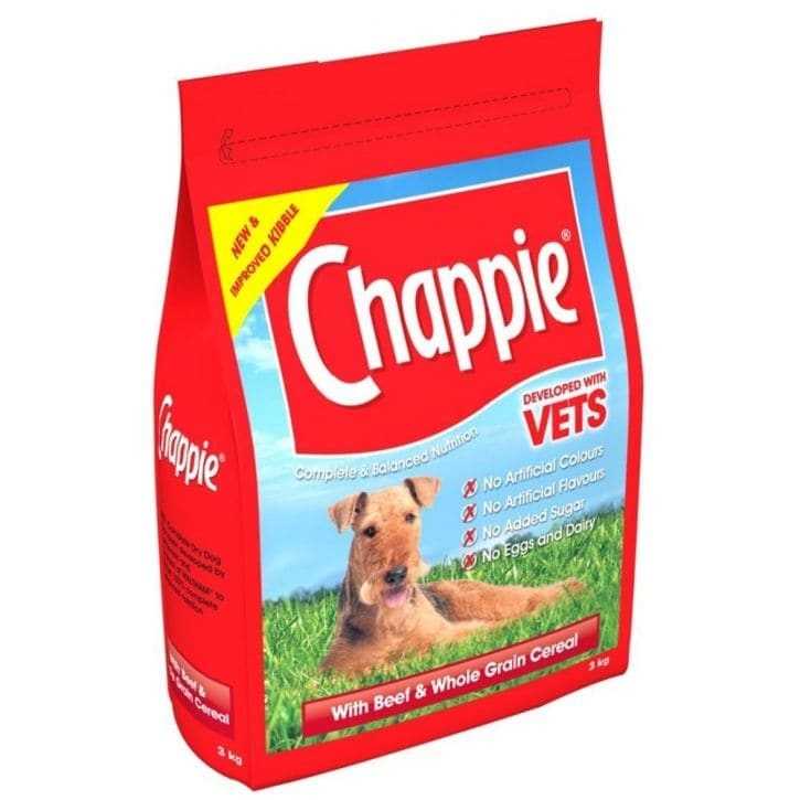 Chappie Beef & Whole Grain Cereal Dry Dog Food packaging, emphasizing no artificial colors or flavors.