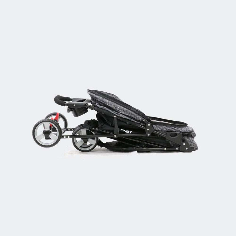 Innopet Avenue Dog Stroller, lightweight and foldable, ideal for small dogs, includes rain cover.