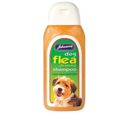 Johnson's Dog Flea Cleansing Shampoo 200ml bottle for all breeds.