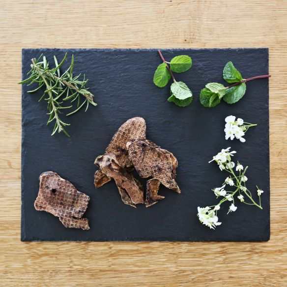 Nutriment Lamb Puffs air-dried lamb lung dog treats with natural, high-protein, low-fat chewy texture for dogs
